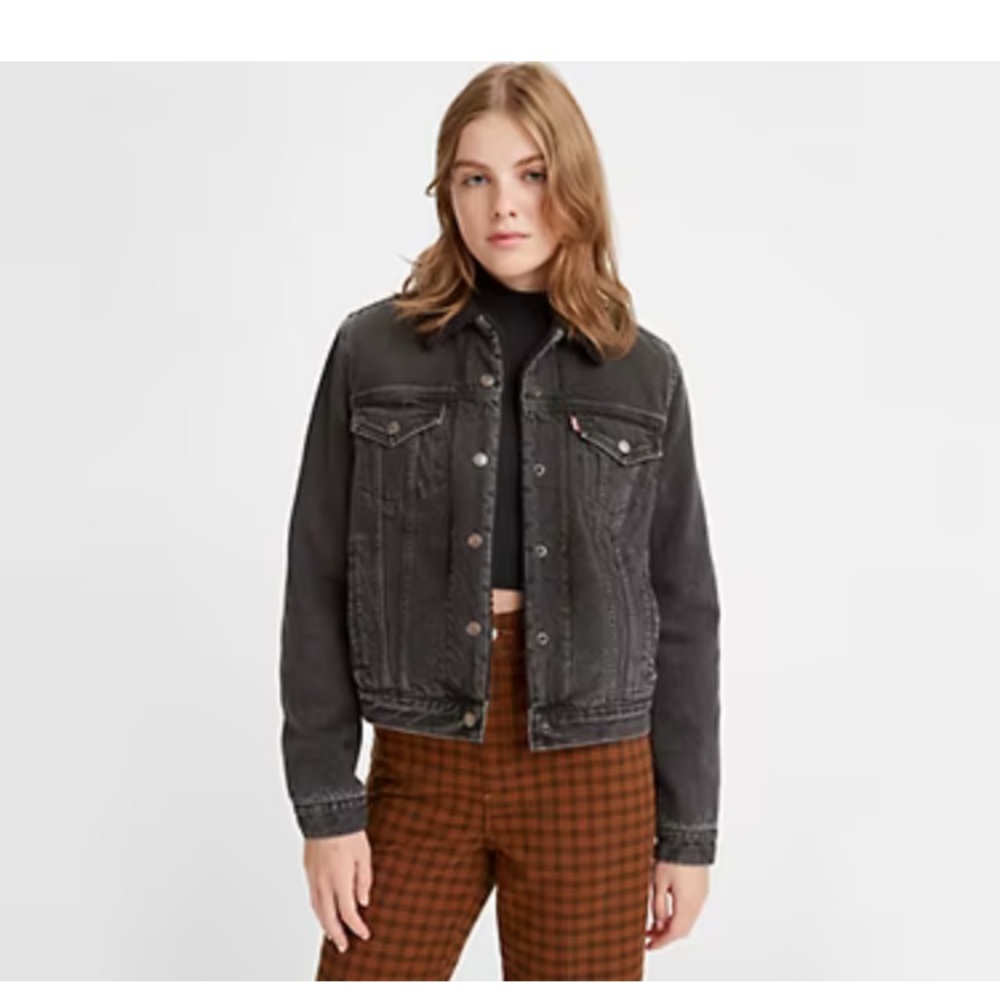 Sherpa lined Levi’s trucker jacket